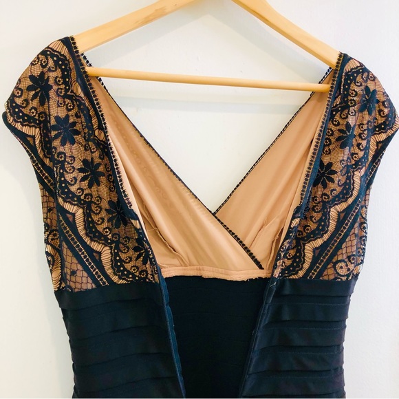 Adrianna Papell Layered Lacey Midi Cocktail Dress. 1/2 Zip Nude/Black Size 4. - Picture 10 of 15